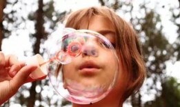 娱乐吃瓜酱带娃思想