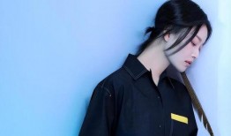 女子吃瓜网红是谁啊图片,她是如何成为网络红人的？