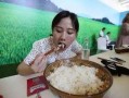 胖胖的网红吃瓜,趣味横生引网友热议
